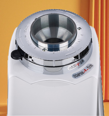 Ticari Düz Diş Espresso Fasulye Öğütücü 1.2kg Tank Hacmi