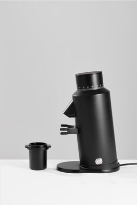 Yüksek Kapasiteli 120g Espresso Fasulyesi Mağazası 64mm Flat Burr Mağazası ve 300W Güçlü